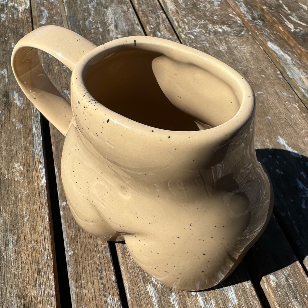 Booty Shaped Ceramic Cup / Booty Mug/Vase: Beige Flecked - Picture 5 of 11